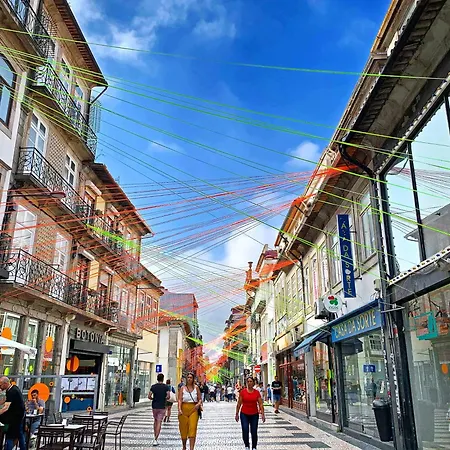 Апартаменты Fly Me To The Moon