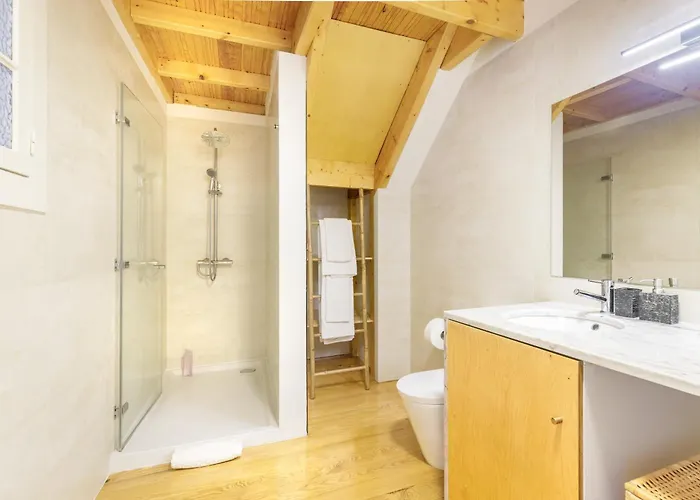 Fly Me To The Moon *