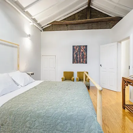Fly Me To The Moon Apartment Porto
