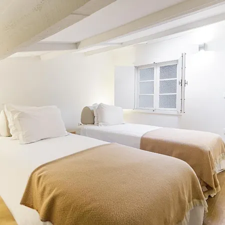 Fly Me To The Moon Apartment Porto