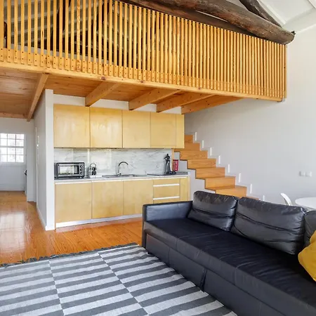 Fly Me To The Moon Apartment
