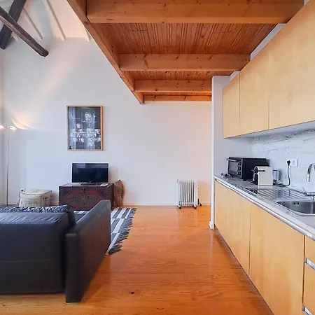 Fly Me To The Moon Apartman Porto
