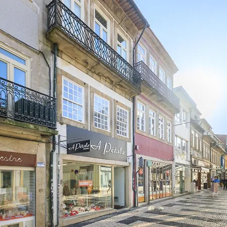 Fly Me To The Moon 아파트 포르투